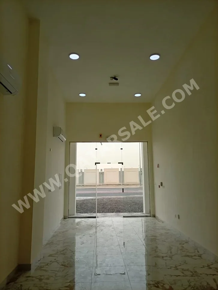 محلات تجارية - غير مفروشة  - الريان  للايجار  - العزيزية