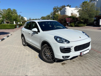 Porsche  Cayenne  S  2015  Automatic  95,000 Km  6 Cylinder  Four Wheel Drive (4WD)  SUV  White  With Warranty