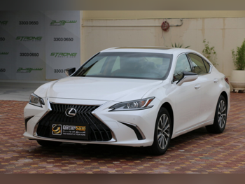 Lexus  ES  250  2022  Automatic  36,000 Km  4 Cylinder  Rear Wheel Drive (RWD)  Sedan  Pearl