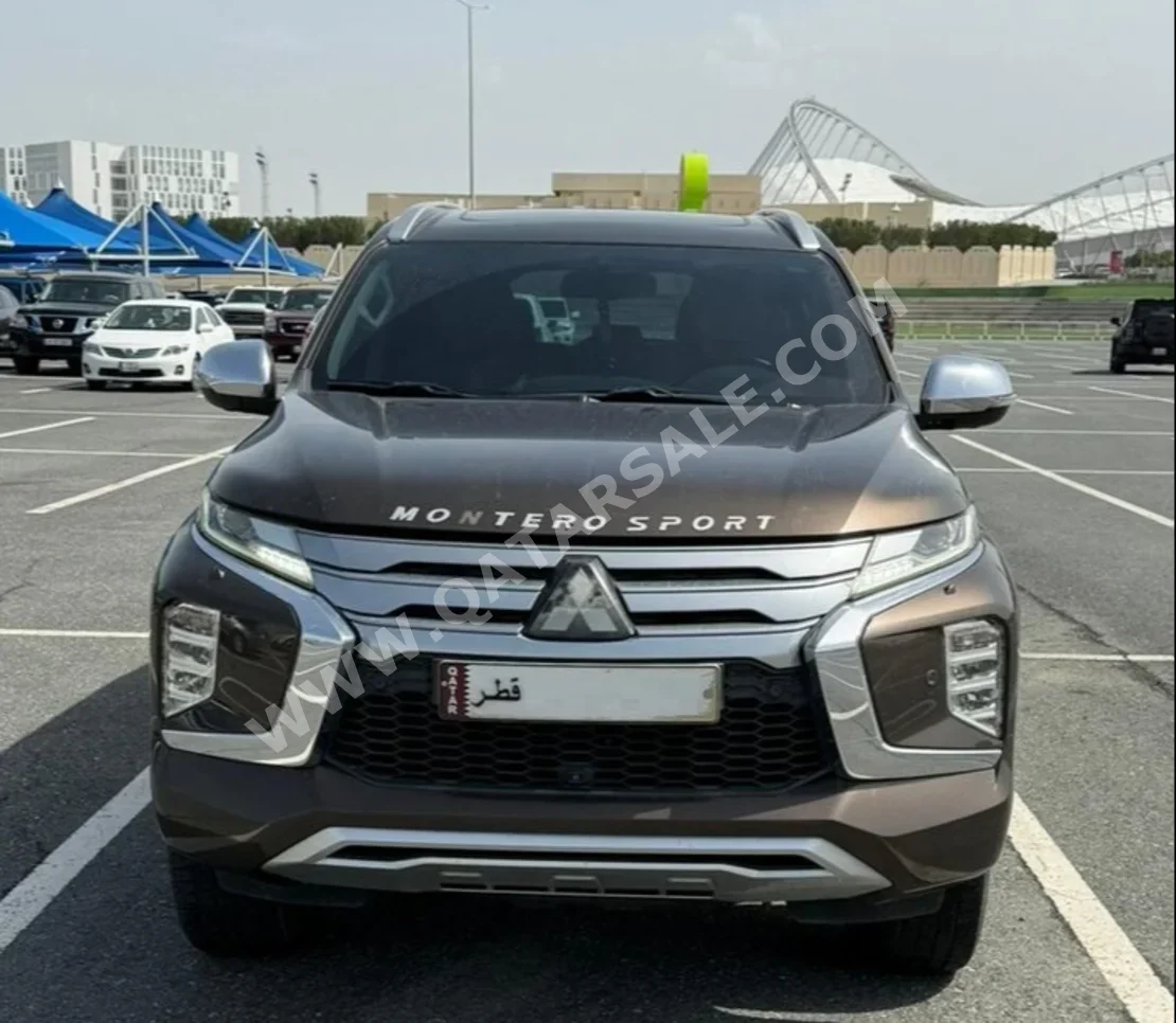 ميتسوبيشي  باجيرو  مونتيرو سبورت  2021  اوتوماتيك  88,000 كم  6 سلندر  دفع رباعي  اس يو في  نحاسي