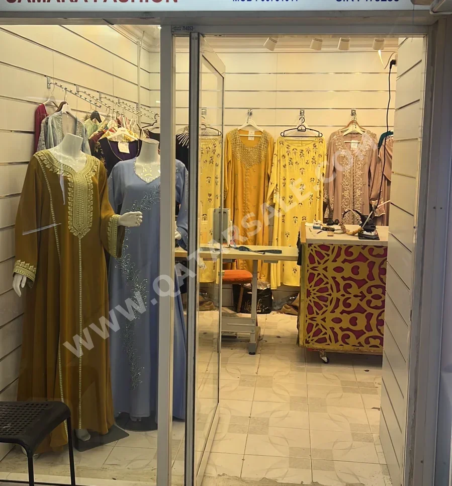 محلات تجارية - مفروشة بالكامل  - الدوحة  للبيع