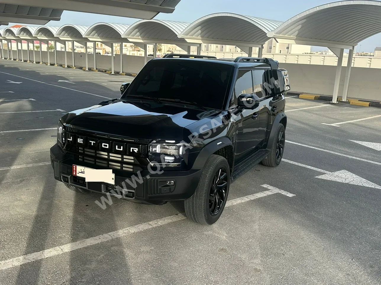 Jetour  T2  2024  Automatic  35,000 Km  4 Cylinder  Four Wheel Drive (4WD)  SUV  Black  With Warranty