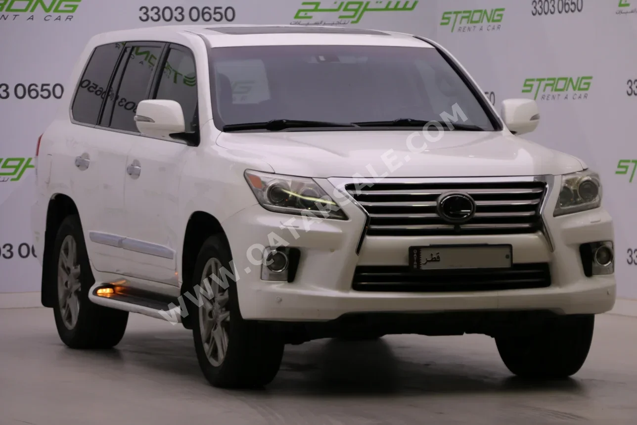 Lexus LX 570 2013 Automatic 270,000 Km 8 Cylinder Four Wheel Drive (4WD) SUV White