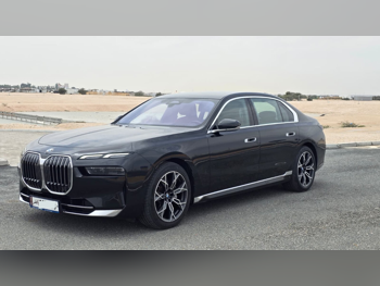 بي ام دبليو  الفئة - السابعة  735 اي  2023  اوتوماتيك  67,000 كم  6 سلندر  دفع خلفي  سيدان  أسود  تحت الضمان