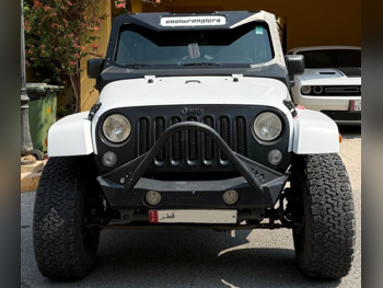 جييب  رانجلار  صحارى  2016  اوتوماتيك  164,331 كم  6 سلندر  دفع رباعي  اس يو في  أبيض