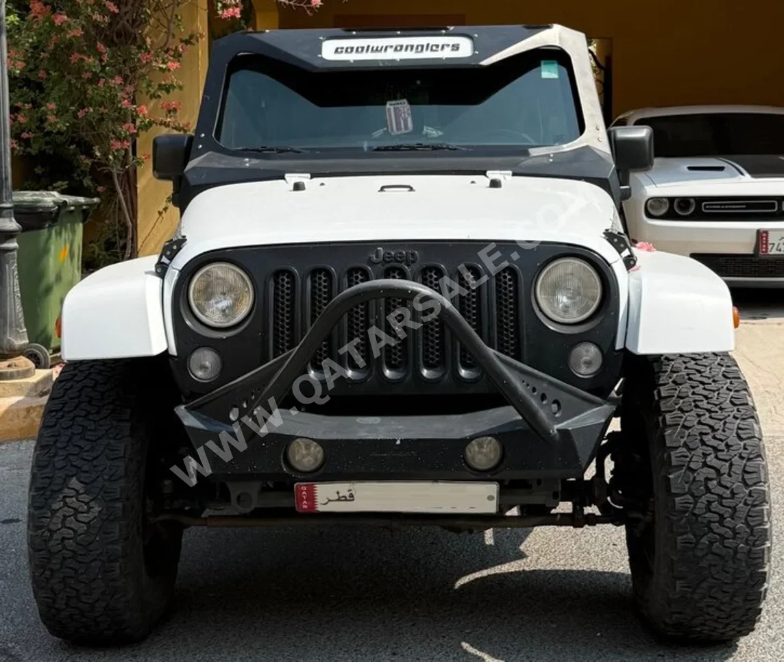 جييب  رانجلار  صحارى  2016  اوتوماتيك  164,331 كم  6 سلندر  دفع رباعي  اس يو في  أبيض