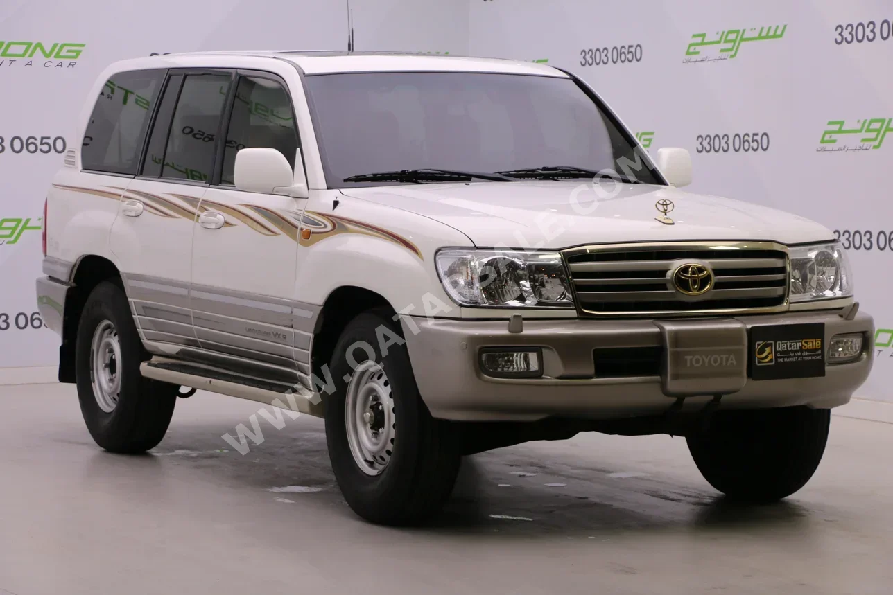 تويوتا لاند كروزر في اكس ار 2005 اوتوماتيك 449,000 كم 8 سلندر دفع رباعي اس يو في أبيض