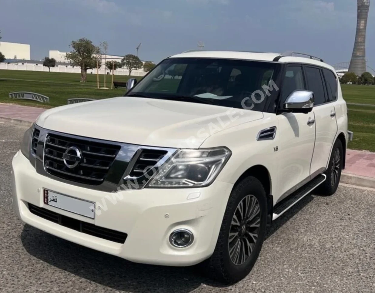 نيسان باترول بلاتنيوم 2016 اوتوماتيك 332,011 كم 8 سلندر دفع رباعي اس يو في أبيض