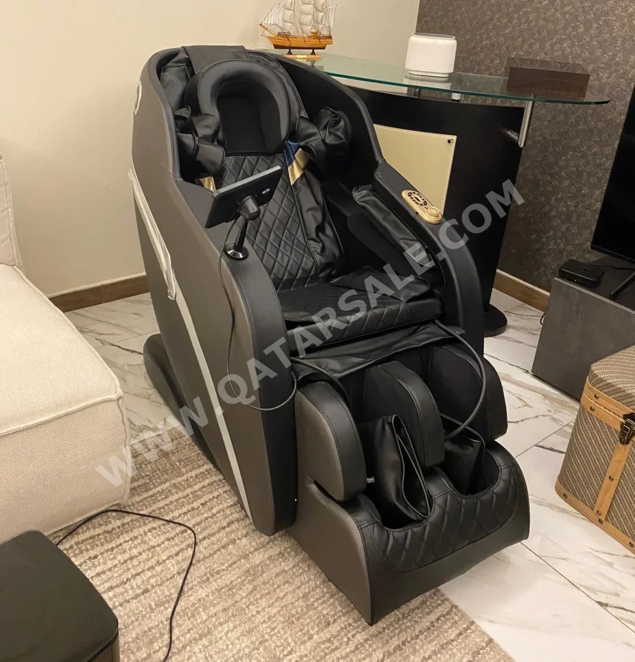 كرسي التدليك بيست مساج  أسود  الصين  كل الجسم  رباعي الأبعاد