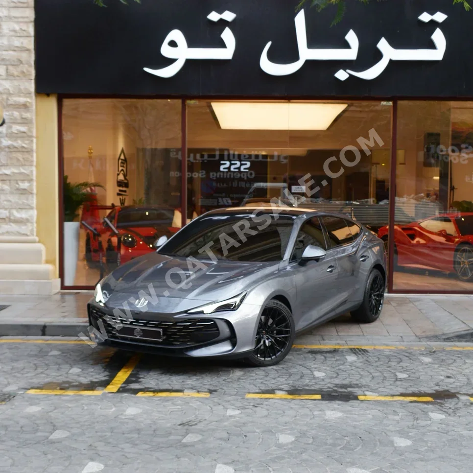 ام جي  7  300  2025  اوتوماتيك  18,200 كم  4 سلندر  سحب امامي  سيدان  رمادي  تحت الضمان