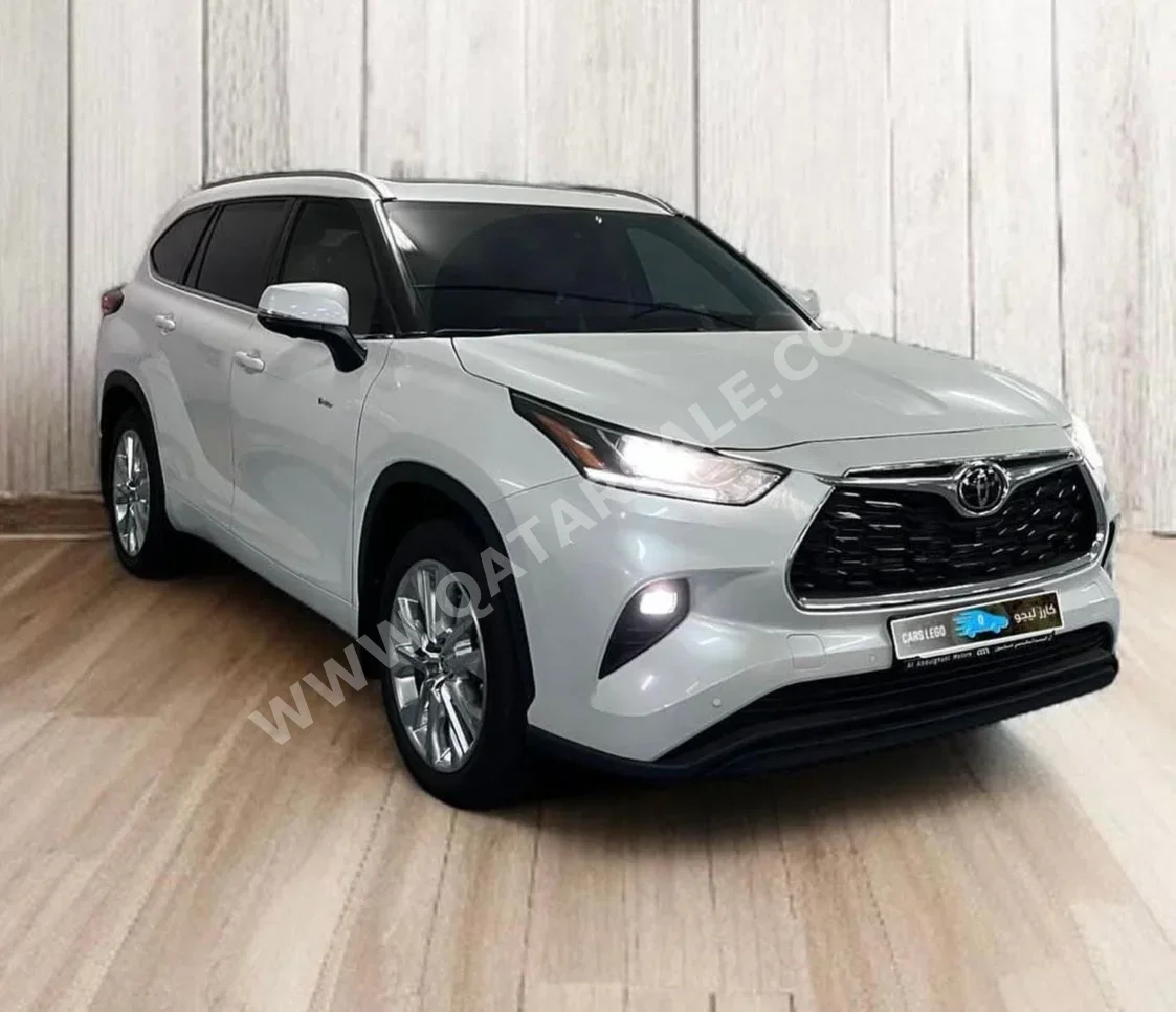 تويوتا  هاي لاندر  هايبرد  2025  اوتوماتيك  5,000 كم  4 سلندر  دفع رباعي  اس يو في  أبيض لؤلؤي  تحت الضمان