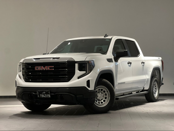 GMC  Sierra  2023  Automatic  38,300 Km  4 Cylinder  Four Wheel Drive (4WD)  Pick Up  White  With Warranty