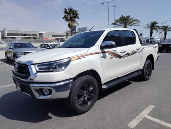 تويوتا  هاي لوكس  اس ار 5  2024  اوتوماتيك  47,000 كم  4 سلندر  دفع رباعي  بيكب  أبيض  تحت الضمان