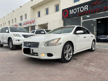 Nissan  Maxima  2012  Automatic  213,000 Km  6 Cylinder  Rear Wheel Drive (RWD)  Sedan  White