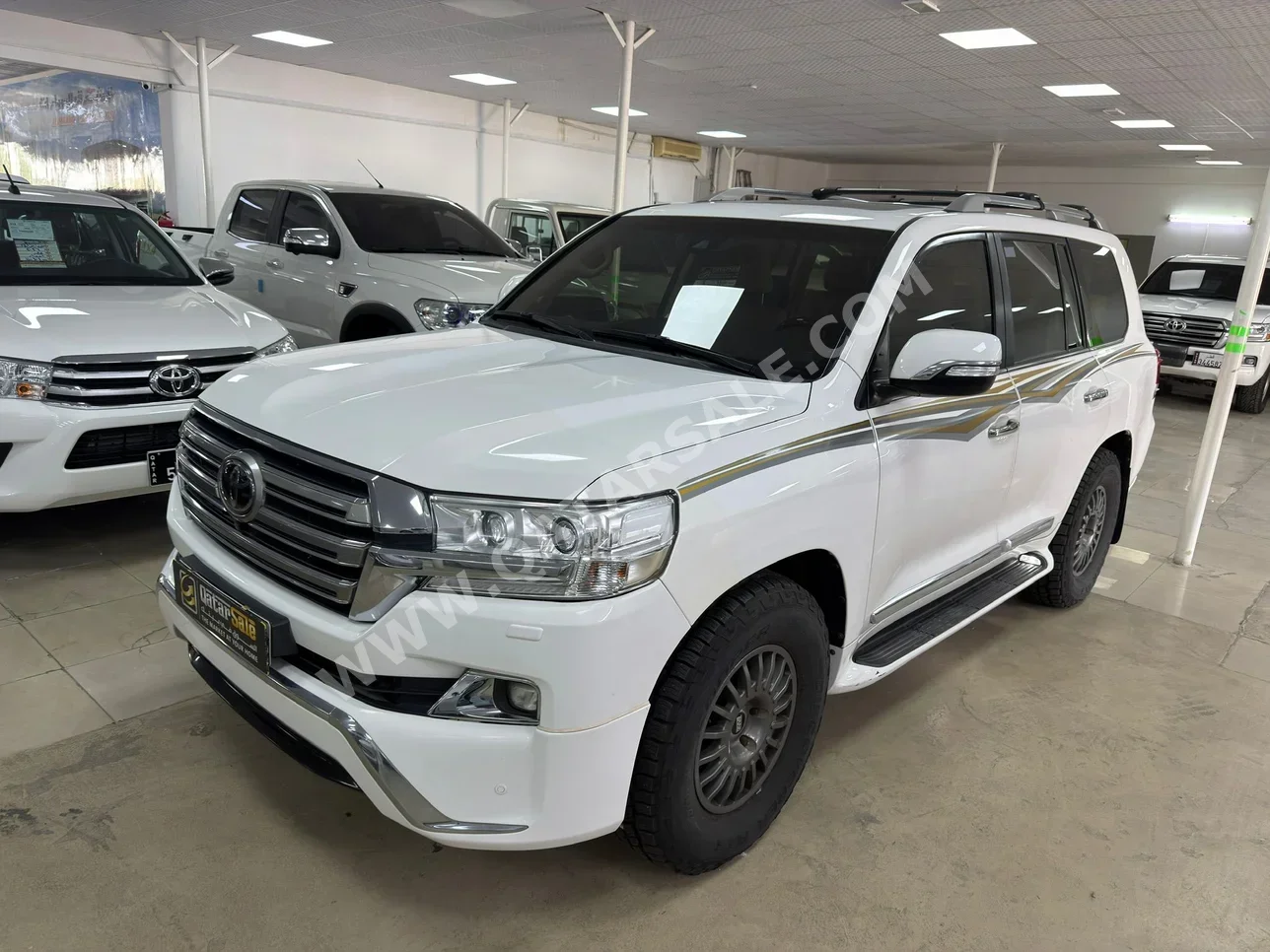 Toyota  Land Cruiser  VXS  2016  Automatic  188,000 Km  8 Cylinder  Four Wheel Drive (4WD)  SUV  White