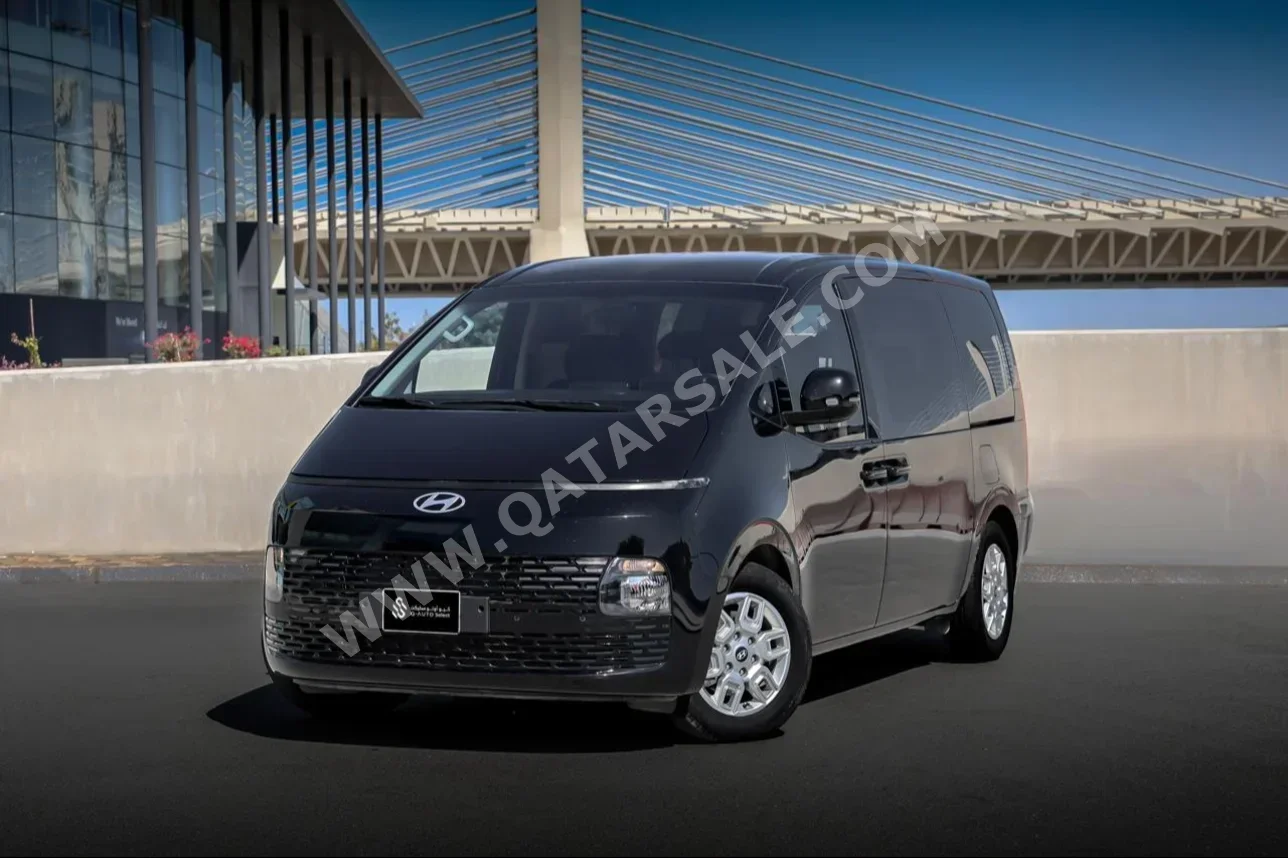 Hyundai  Staria  2025  Automatic  25,500 Km  6 Cylinder  Front Wheel Drive (FWD)  Van / Bus  Black  With Warranty
