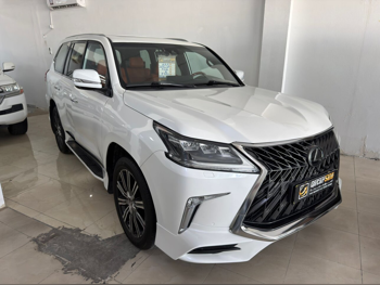Lexus  LX  570 S  2018  Automatic  149,000 Km  8 Cylinder  Four Wheel Drive (4WD)  SUV  White