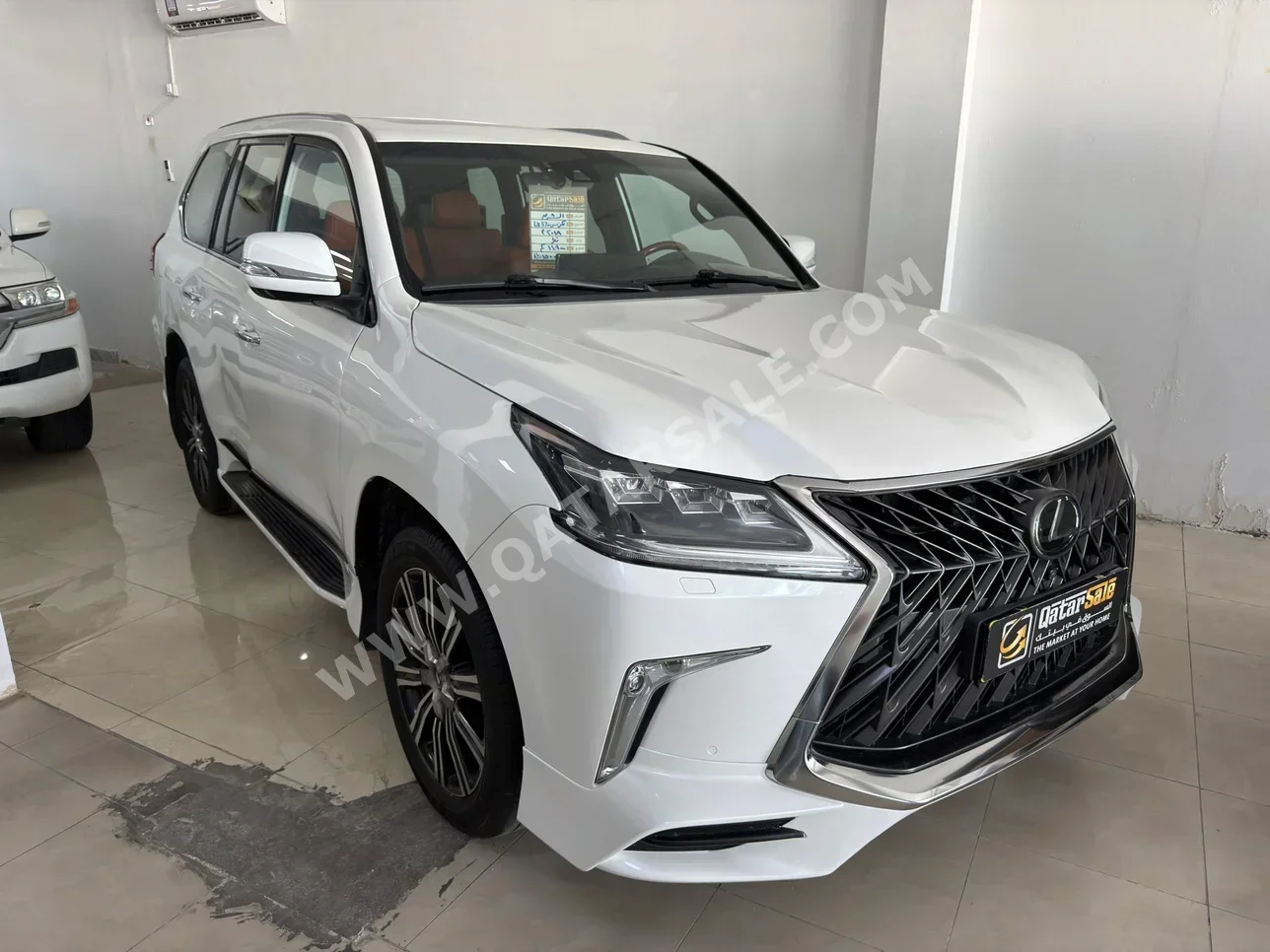 Lexus  LX  570 S  2018  Automatic  149,000 Km  8 Cylinder  Four Wheel Drive (4WD)  SUV  White