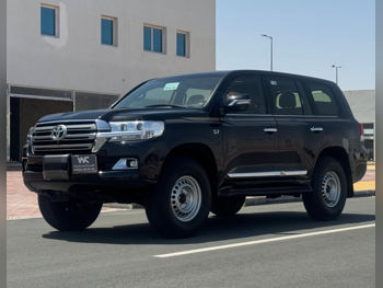 Toyota  Land Cruiser  VXR  2016  Automatic  419,000 Km  8 Cylinder  Four Wheel Drive (4WD)  SUV  Black