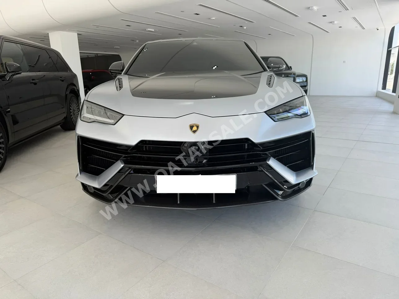 لمبرجيني  اوروس  بيرفورمانتي  2024  اوتوماتيك  4,000 كم  8 سلندر  دفع خلفي  اس يو في  فضي  تحت الضمان