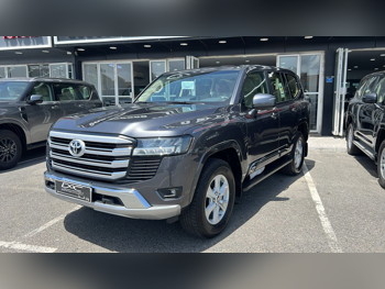 تويوتا  لاند كروزر  جي اكس ار  2025  اوتوماتيك  0 كم  6 سلندر  دفع رباعي  اس يو في  رمادي  تحت الضمان