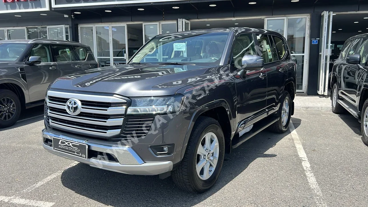 Toyota  Land Cruiser  GXR  2025  Automatic  0 Km  6 Cylinder  Four Wheel Drive (4WD)  SUV  Gray  With Warranty