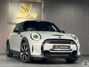 Mini  Cooper  S  2023  Automatic  89,000 Km  4 Cylinder  Front Wheel Drive (FWD)  Hatchback  White