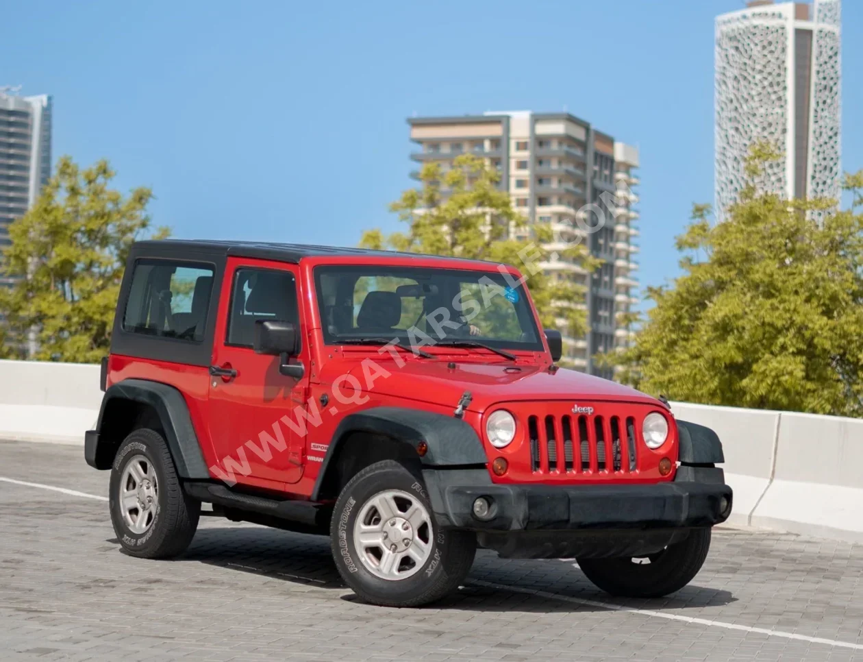 جييب  رانجلار  سبورت  2012  اوتوماتيك  95,000 كم  6 سلندر  دفع رباعي  اس يو في  أحمر