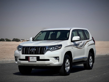 تويوتا  برادو  تي اكس ال  2022  اوتوماتيك  403,000 كم  6 سلندر  دفع رباعي  اس يو في  أبيض