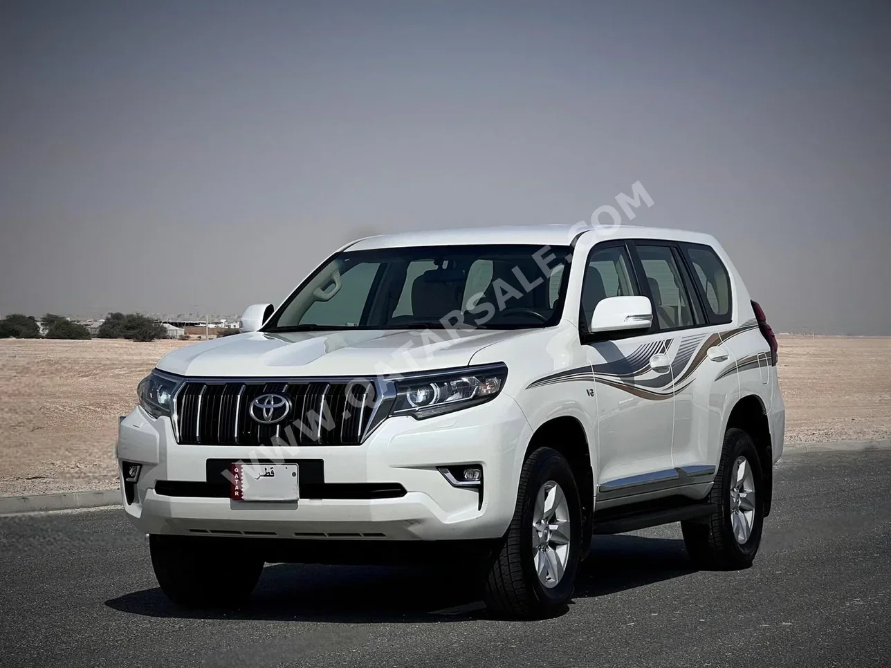 تويوتا  برادو  تي اكس ال  2022  اوتوماتيك  403,000 كم  6 سلندر  دفع رباعي  اس يو في  أبيض