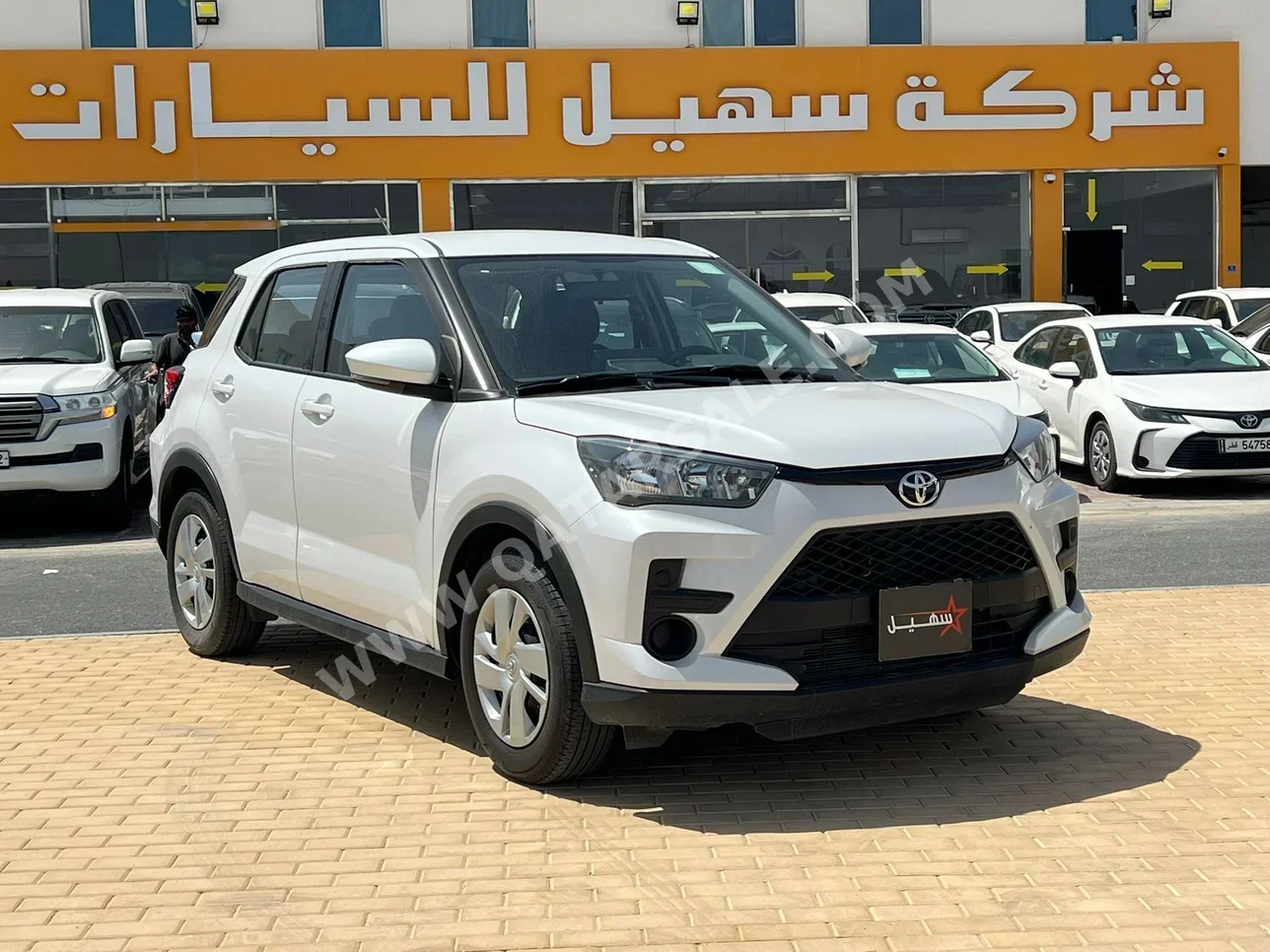 تويوتا  رايز  2024  اوتوماتيك  30,000 كم  4 سلندر  دفع خلفي  اس يو في  أبيض