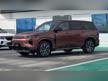 جاك  جي اس 7  2025  اوتوماتيك  0 كم  4 سلندر  دفع كلي مستمر  اس يو في  بني