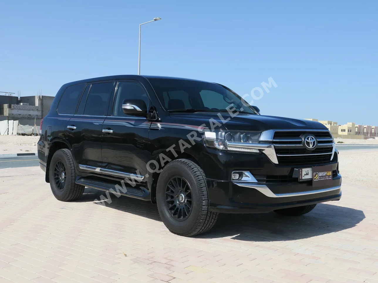 Toyota  Land Cruiser  GXR- Grand Touring  2020  Automatic  148,000 Km  8 Cylinder  Four Wheel Drive (4WD)  SUV  Black