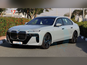 بي ام دبليو  الفئة - السابعة  760 اي  2026  اوتوماتيك  0 كم  8 سلندر  دفع كلي مستمر  سيدان  رمادي  تحت الضمان