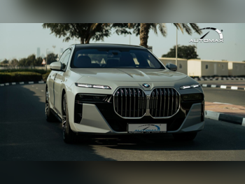 BMW  7-Series  760i  2026  Automatic  0 Km  8 Cylinder  All Wheel Drive (AWD)  Sedan  Gray  With Warranty