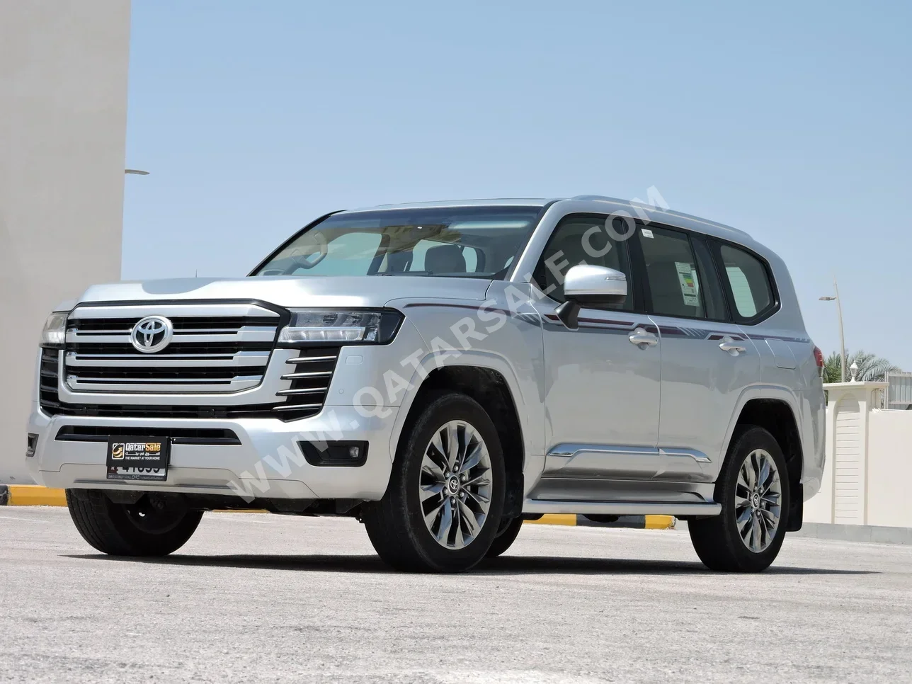 Toyota  Land Cruiser  GXR Twin Turbo  2025  Automatic  12,000 Km  6 Cylinder  Four Wheel Drive (4WD)  SUV  Silver  With Warranty