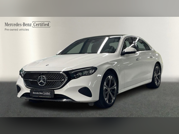 مرسيدس - بنز  اي - كلاس  200  2026  اوتوماتيك  100 كم  4 سلندر  دفع خلفي  سيدان  أبيض  تحت الضمان