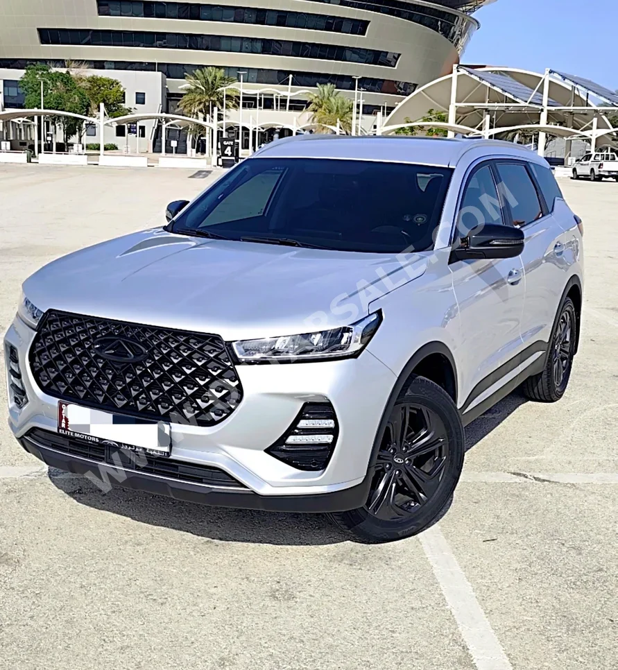 شيري  تيجو  7  برو  2023  اوتوماتيك  45,000 كم  4 سلندر  سحب امامي  اس يو في  فضي  تحت الضمان