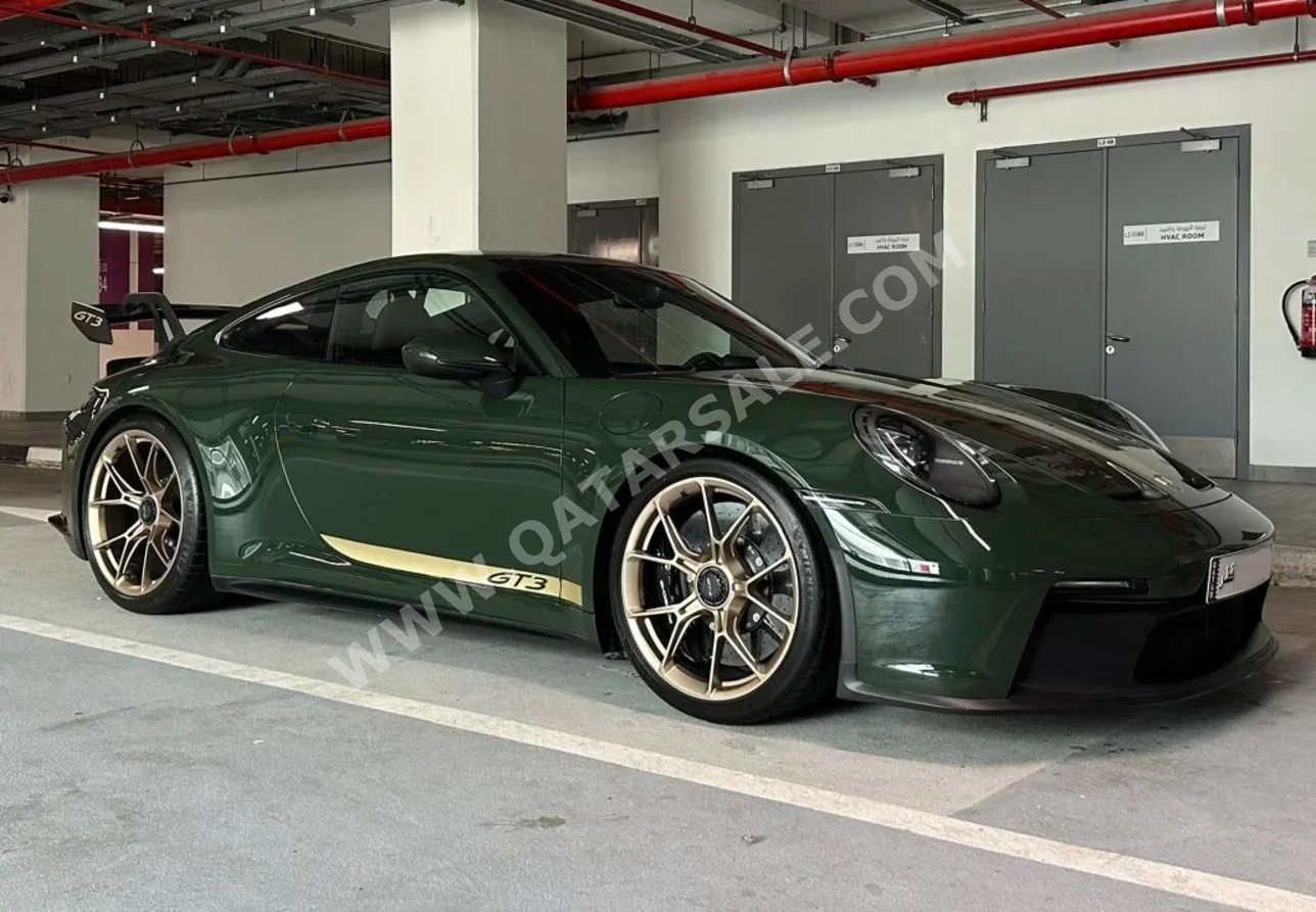 بورش  911  جي تي 3  2021  اوتوماتيك  32,000 كم  6 سلندر  دفع خلفي  كوبيه \ سبورت  أخضر
