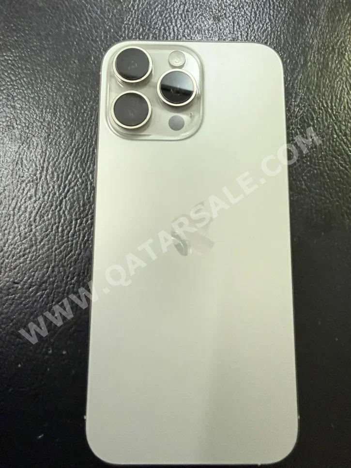 هواتف نقالة ابل  - ايفون 16  - برو ماكس  - فضي  - 256 جيجابايت  - تحت الضمان