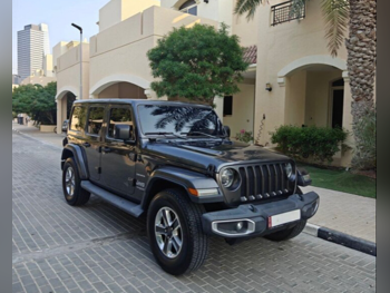 جييب  رانجلار  صحارى  2018  اوتوماتيك  86,000 كم  6 سلندر  دفع رباعي  اس يو في  رمادي
