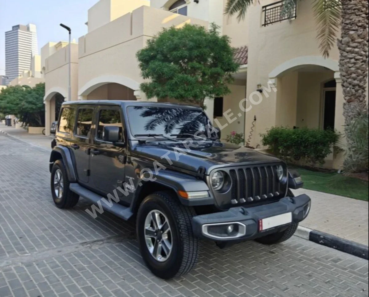 جييب  رانجلار  صحارى  2018  اوتوماتيك  86,000 كم  6 سلندر  دفع رباعي  اس يو في  رمادي