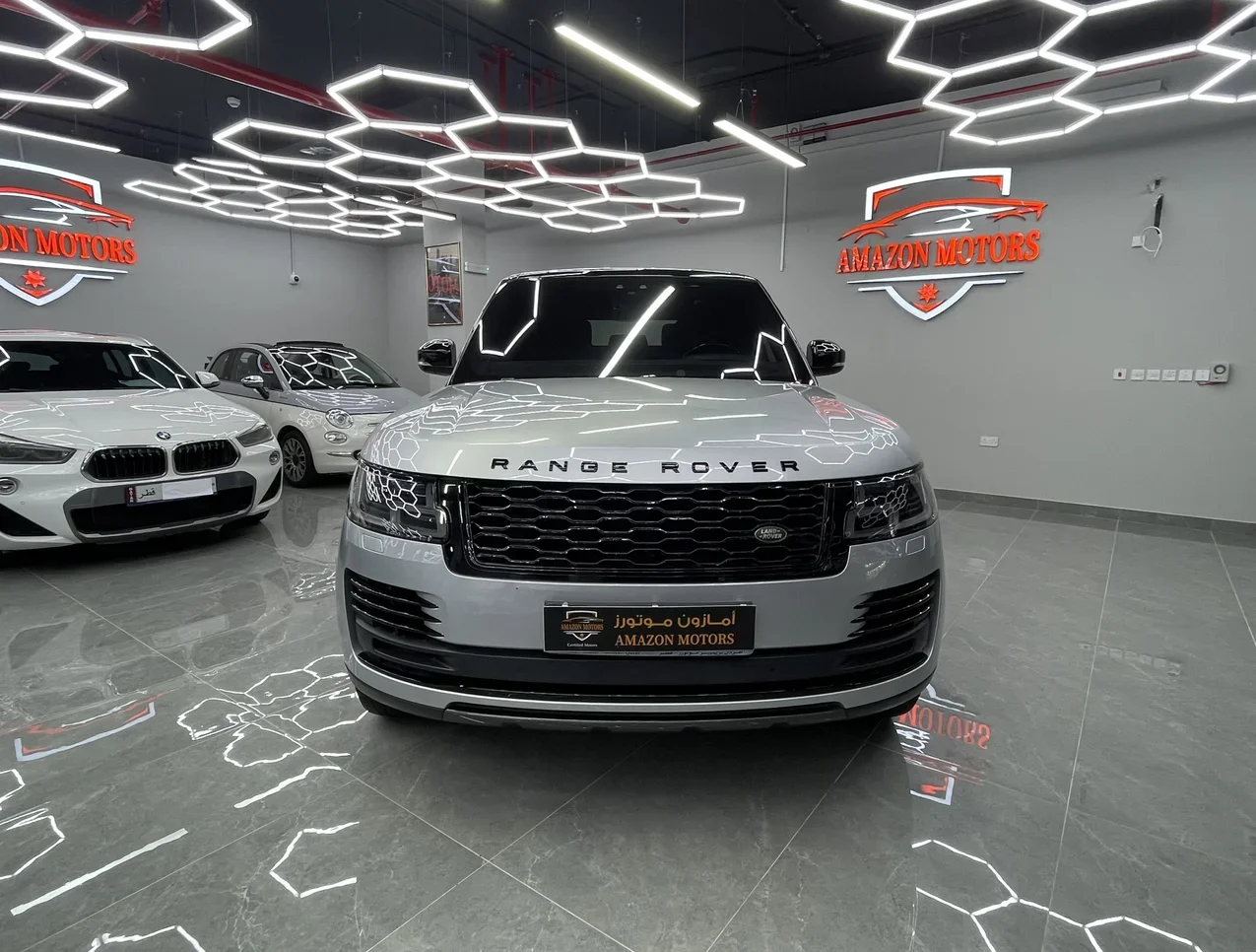 Land Rover  Range Rover  HSE  2019  Automatic  70,000 Km  6 Cylinder  Four Wheel Drive (4WD)  SUV  Silver  With Warranty