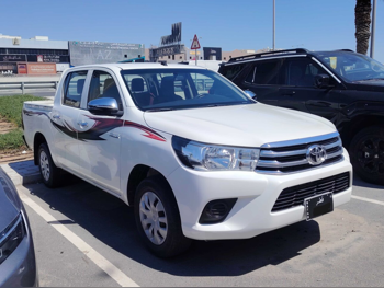 Toyota  Hilux  2023  Manual  82,000 Km  4 Cylinder  Rear Wheel Drive (RWD)  Pick Up  White