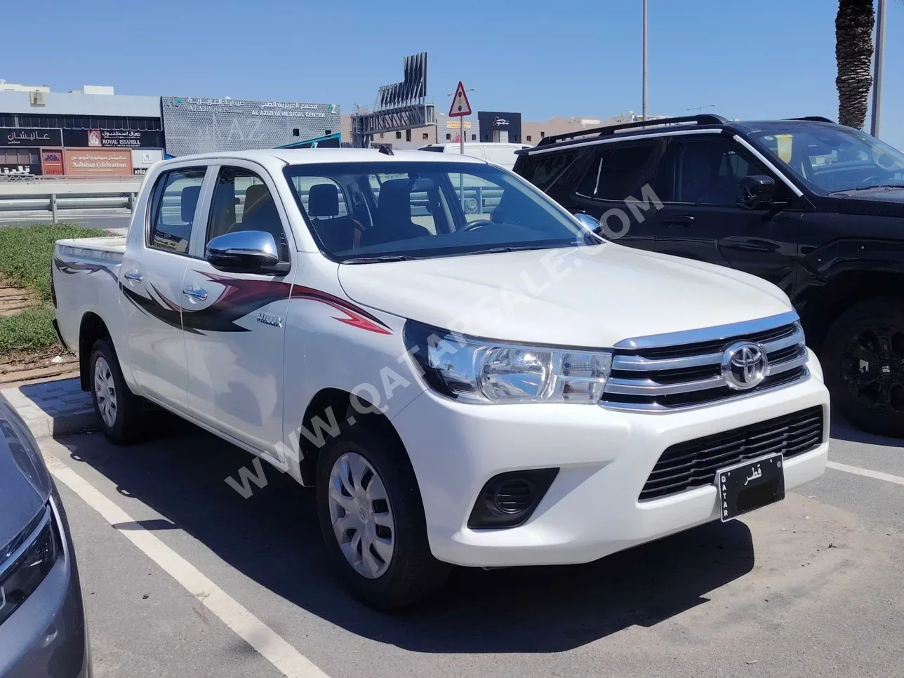 تويوتا  هاي لوكس  2023  عادي  82,000 كم  4 سلندر  دفع خلفي  بيكب  أبيض