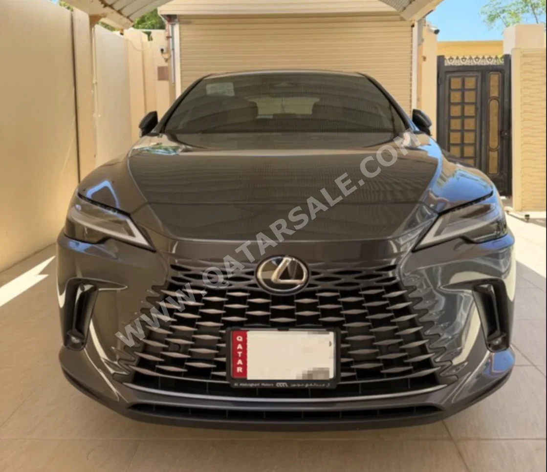لكزس  ار اكس  350  2024  اوتوماتيك  70,000 كم  4 سلندر  دفع رباعي  اس يو في  رمادي غامق  تحت الضمان