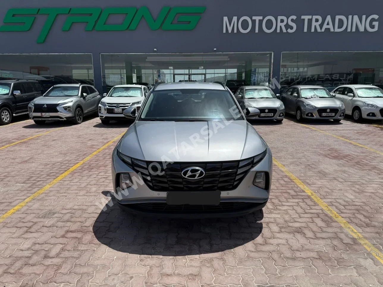 هيونداي  تكسن  2024  اوتوماتيك  90,000 كم  4 سلندر  سحب امامي  اس يو في  رمادي
