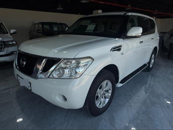 نيسان  باترول  اس اي  2013  اوتوماتيك  225,000 كم  8 سلندر  دفع رباعي  اس يو في  أبيض