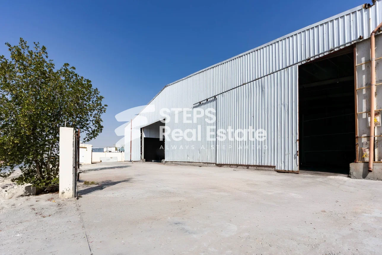 مخازن و مستودعات - الوكرة  - بركة العوامر  -المساحة: 150 متر مربع