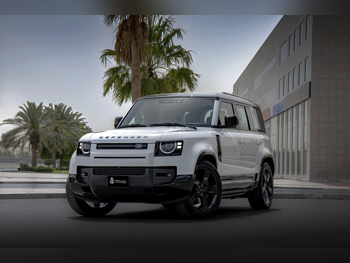 Land Rover  Defender  110 X Dynamic  2026  Automatic  0 Km  6 Cylinder  Four Wheel Drive (4WD)  SUV  White and Black  With Warranty